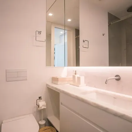 Luxury Center Apartment