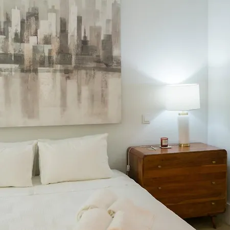 Luxury Center Apartment